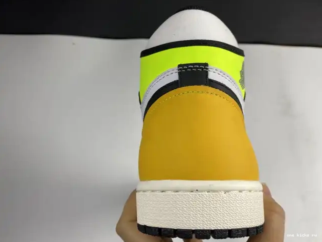 Chep Onekick HIGH GOLD' 555088-118 1 AIR JORDAN 'VOLT OG RETRO 0407